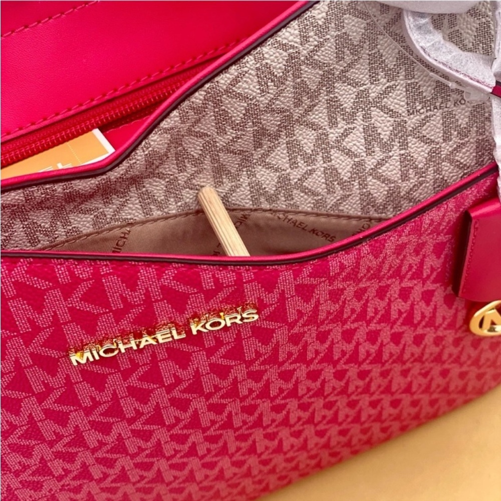 Michael Kors Jet Set Large Logo
Shoulder Bag Chain Tote And Wallet Set Pink - Picture 7 of 16